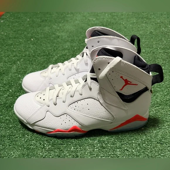 Air Jordan 7 Retro Mens 11.5 White Infrared Retro Sneakers CU9307-160 B-Grade